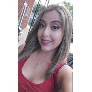 Meet your Posher, Marisela